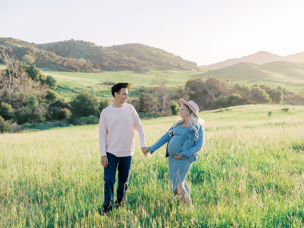 Spring portrait of a maternity session in the hills of Newbury Park in Ventura County.